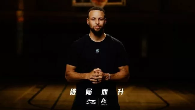 李宁官宣签约库里